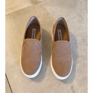 Steve Madden Gal Platform Slip-On Sneakers